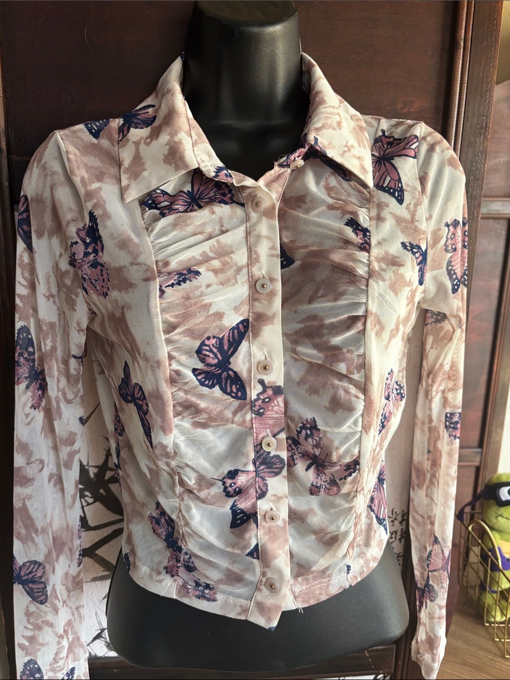meraki Pink and Navy Butterfly Ruched Button-Down Shirt